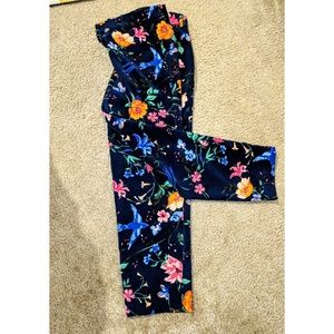 Old Navy Pixie Pants (Size 2)